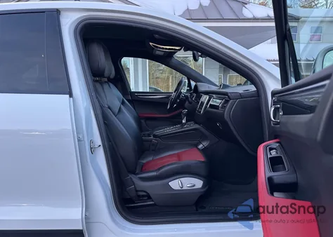 2017 Porsche Macan z USA, uszkodzony, nr VIN WP1AA2A52HLB83627